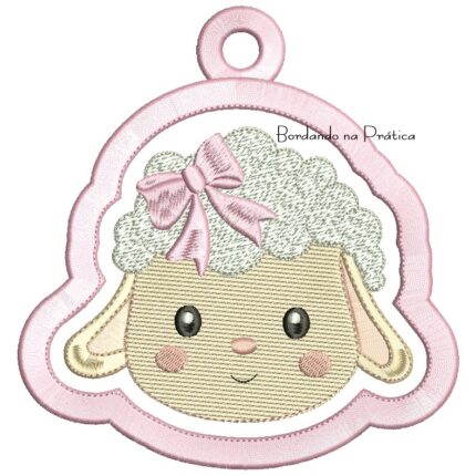 Matriz de Bordado Chaveirinho Ovelhinha