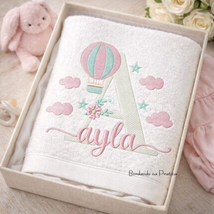 Matriz de bordado nome Ayla com baloes e nuvens e uma florzinha Bordando na pratica