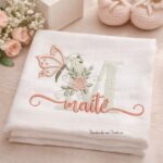 Matriz de bordado maite para bordar nome com letra M e borboletas bordando na pratica bordado