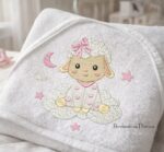 Matriz de bordado ovelinha nas nuvens para bordar demostracao